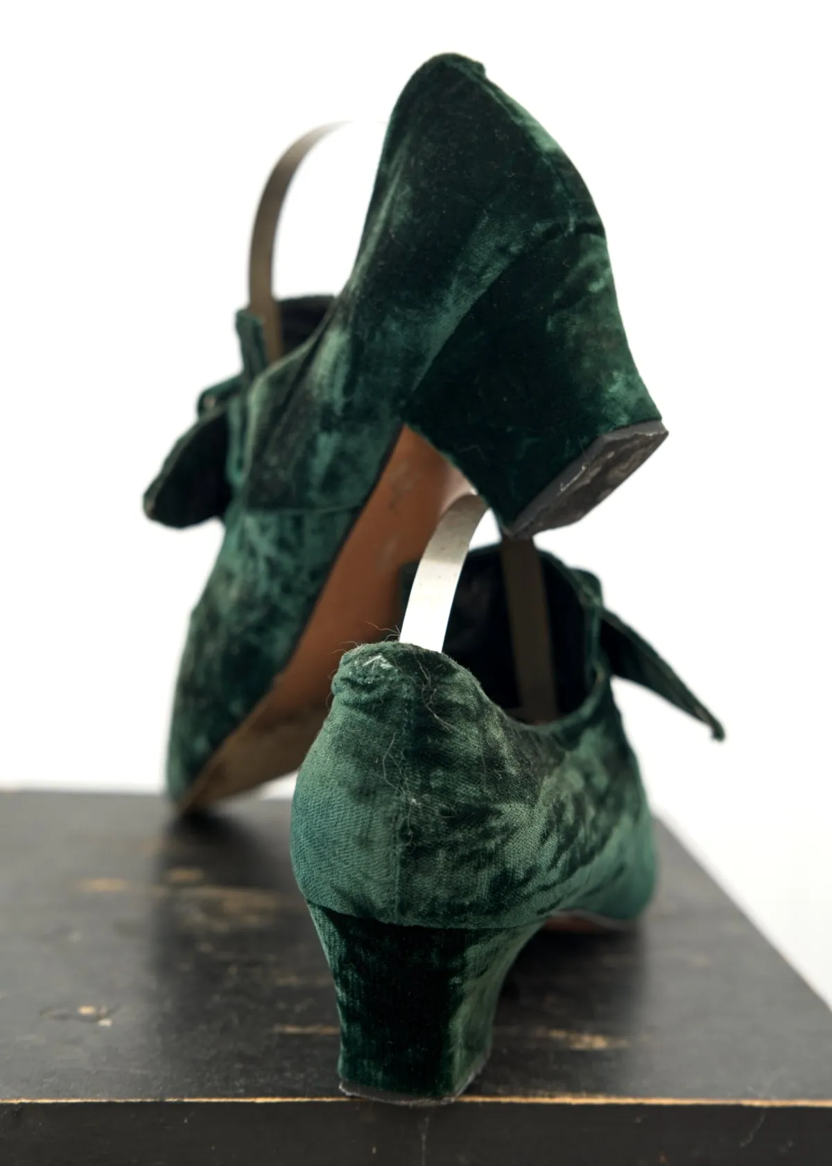 1980s Vintage Green Velvet Buckle Pilgrim Shoes • Witchy Shoes