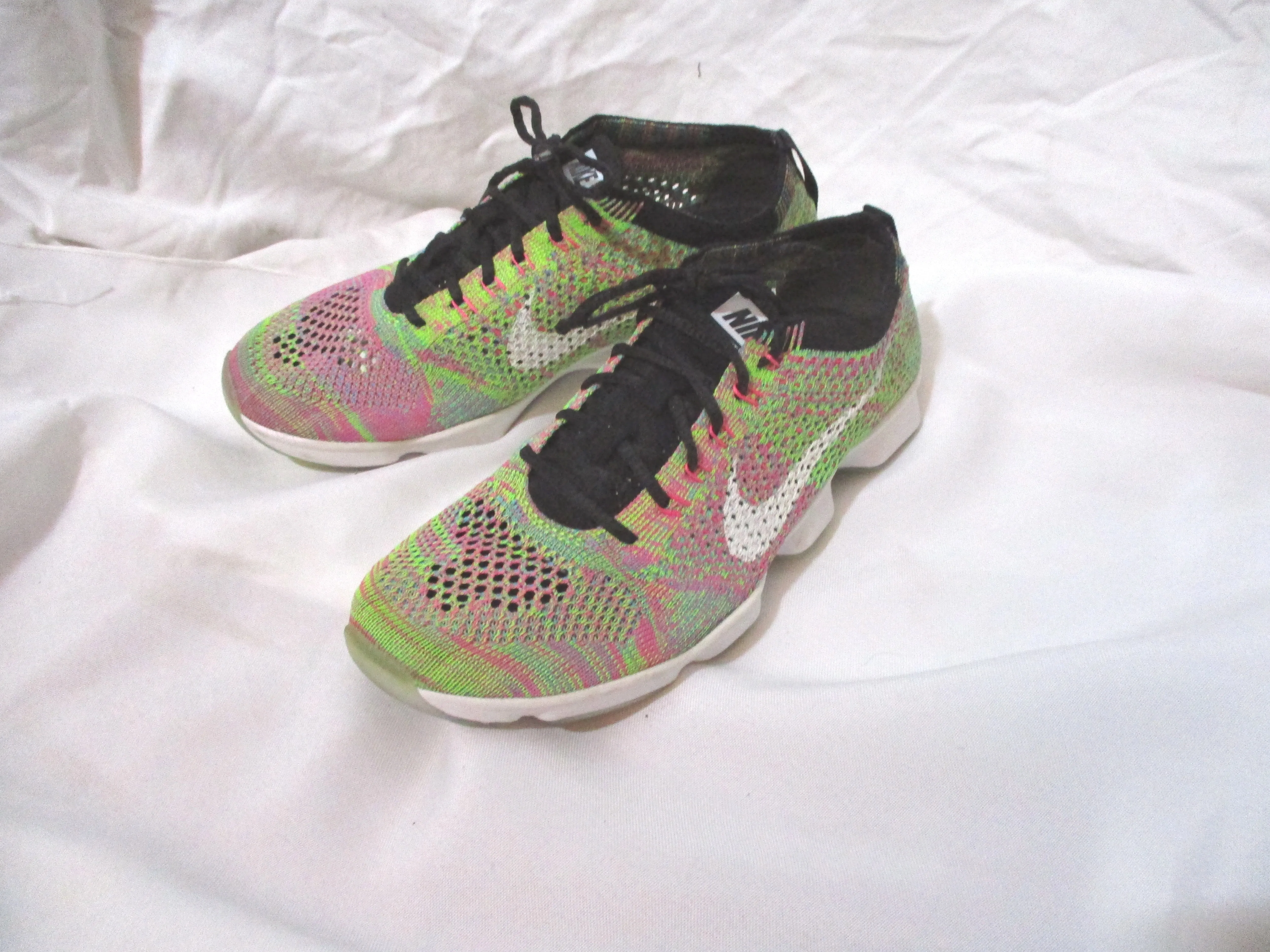 EUC NIKE ZOOM FLYKNIT Sneaker Running Trainer SHOE 6.5 698616-002 Agility