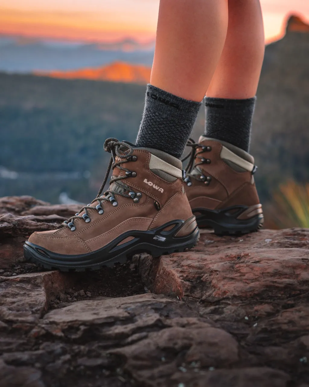 Renegade GTX® Mid Wide Womens