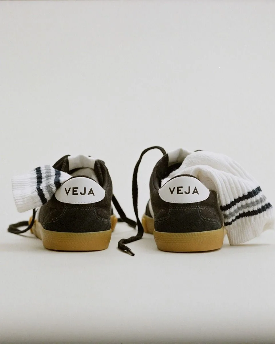 VEJA - Volley Canvas M - Black / White / Natural